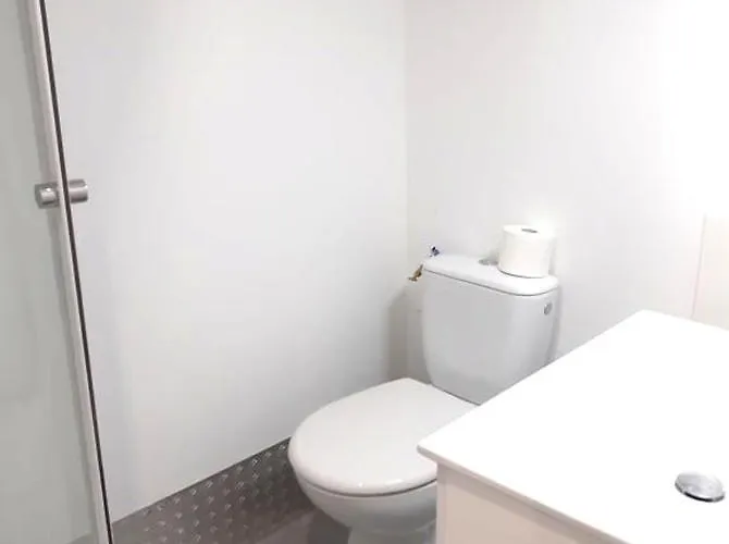 10 - Joli Avec Deux Lits, Un Lit Double Et Un Lit Simple, Equipe Pour 1, 2 Ou 3 Personnes Maximum, Vue Sur Parc Arbore, Parking Privatif Gratuit, Grand Fourgon Possible, Le Linge De Maison Est Fourni * Razac-sur-lʼIsle